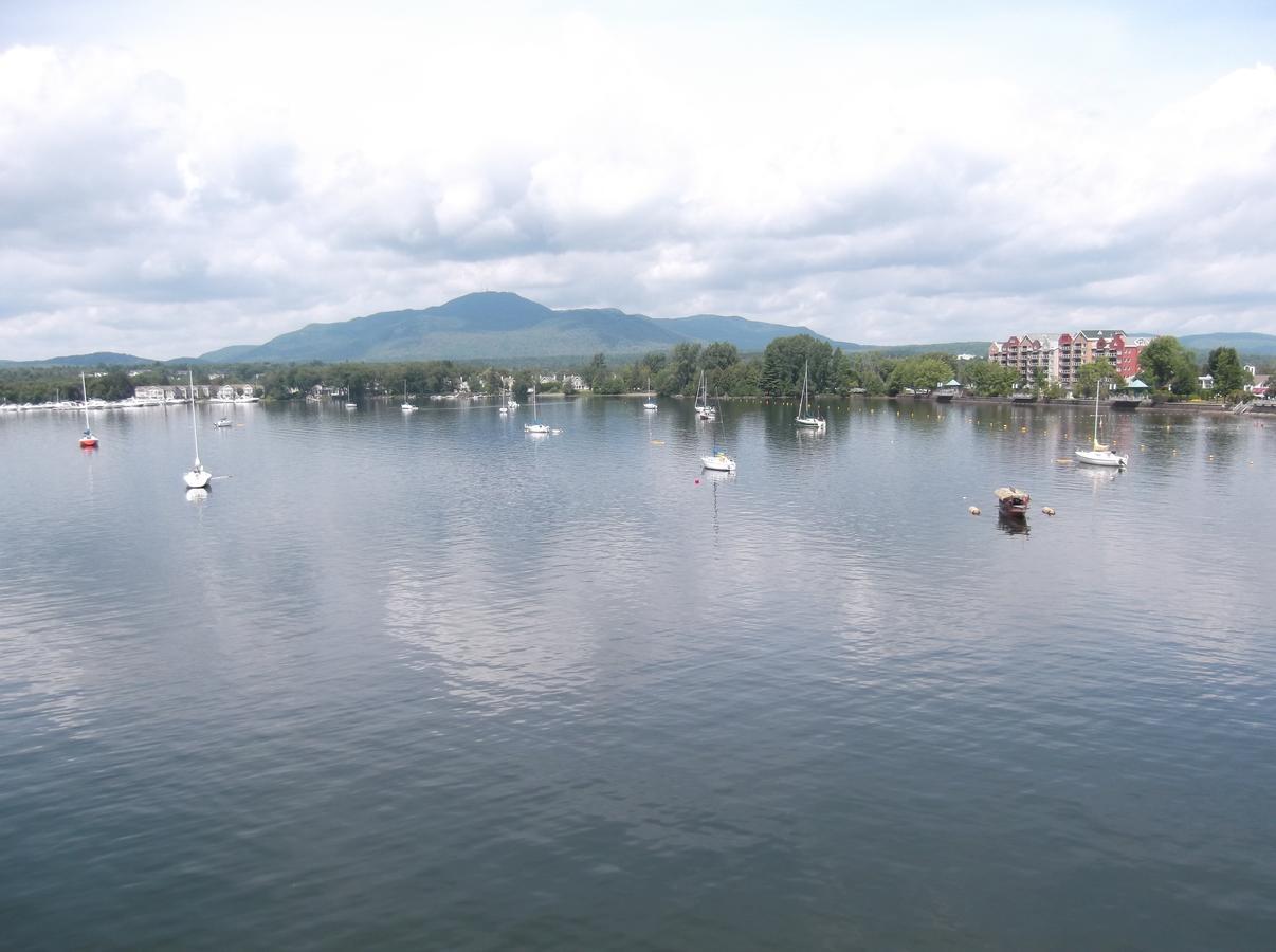 Condo Entre Ville/Nature Magog Εξωτερικό φωτογραφία