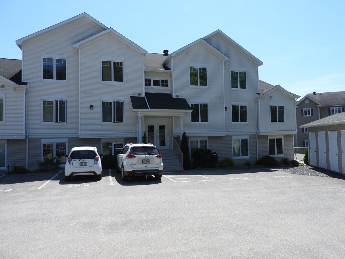 Condo Entre Ville/Nature Magog Εξωτερικό φωτογραφία
